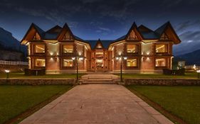 Hotel Village Walk